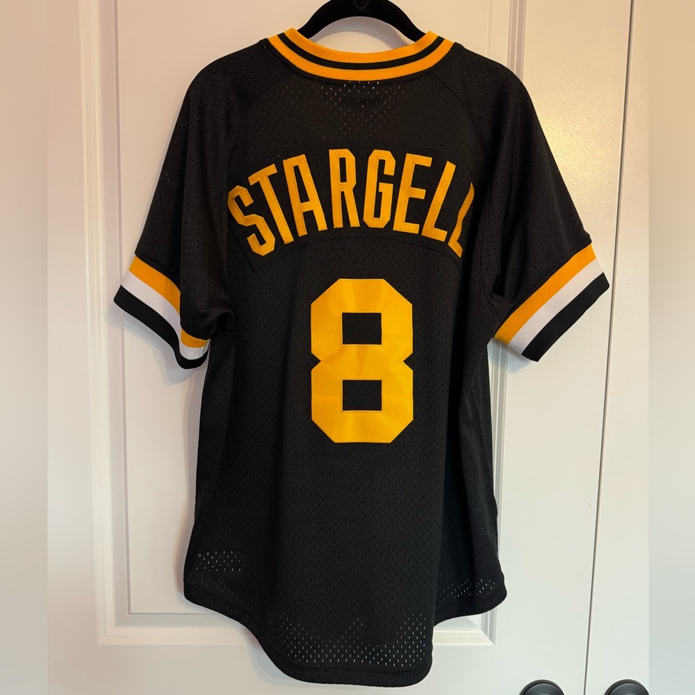 Mitchell & Ness Willie Stargell Pirates 8 Batting Jersey Black Size 44 Large.